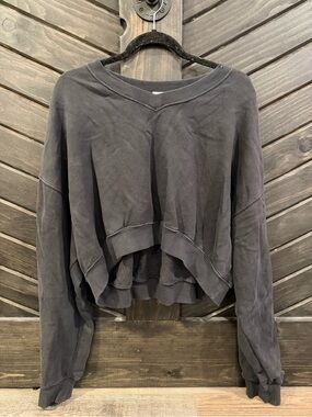 aerie Black Cropped V-Neck Pullover